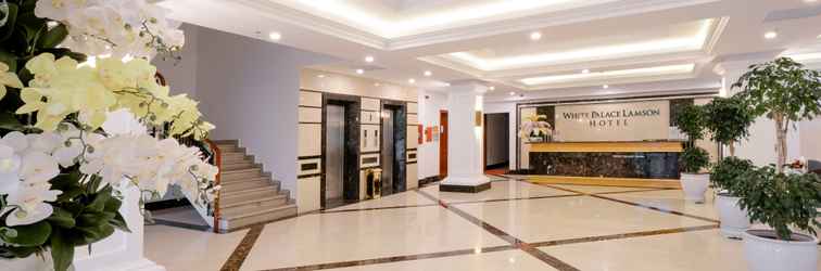 Lobi White Palace Lam Son Hotel