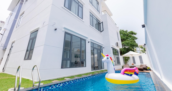 Kolam Renang Palm 10 Pool Villa Vung Tau