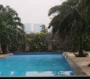 Swimming Pool 2 X-pressbedroom Mutiara-Bekasi