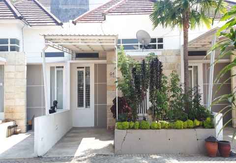 Exterior Full House 2 BR at Emerald Villa G9 Batu Malang