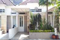 Exterior Full House 2 BR at Emerald Villa G9 Batu Malang