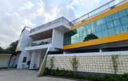 Bangunan 3 Bintang Guest House Lampung