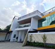 Bangunan 3 Bintang Guest House Lampung