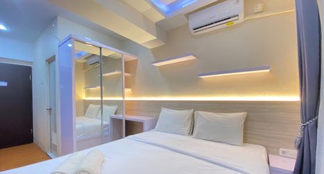 Phòng ngủ 2 Stylish and Wonderful Studio at Jarrdin Cihampelas Apartment By Travelio