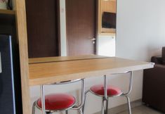 Common Space 4 Fresh and Unique 2BR Parkland Avenue Apartment By Travelio