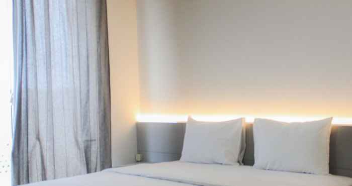 Kamar Tidur Comfort and Homey Studio at West Vista Apartment By Travelio