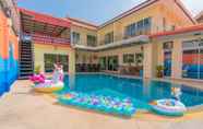 Kolam Renang 4 S-Grade Pool Villa