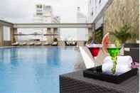 Kolam Renang Tony Luxury Apartment - Venue Stay