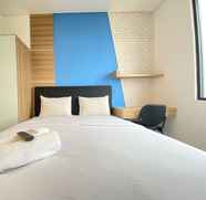 Kamar Tidur 2 Cozy Studio near 23 Paskal at The Lodge Paskal Apartment By Travelio