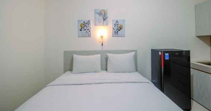 Bilik Tidur Homey Studio near The Jungle Waterpark at Bogorienze Apartment By Travelio