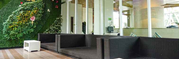 Lobby Cozy Studio Apartment at Bogor Icon By Travelio