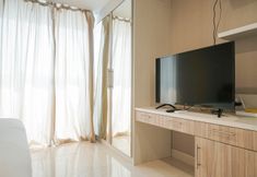 Common Space 2 Modern and Comfort Studio at West Vista Apartment By Travelio
