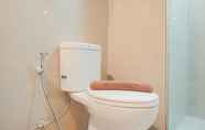 Toilet Kamar 6 Fully Furnished with Comfortable Design 2BR Apartment at Harco Mangga Besar By Travelio