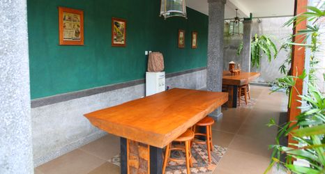 Lobi 2 Dalem Arum (for women only)