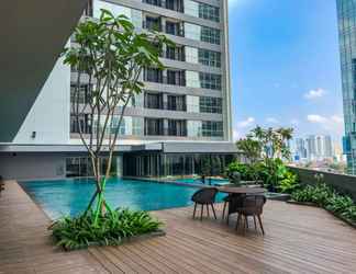 Exterior 2 Wonderful Studio Apartment at The Newton Ciputra World 2 By Travelio Premium