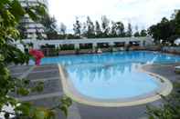 Swimming Pool Jomtien PLAZA Condotel