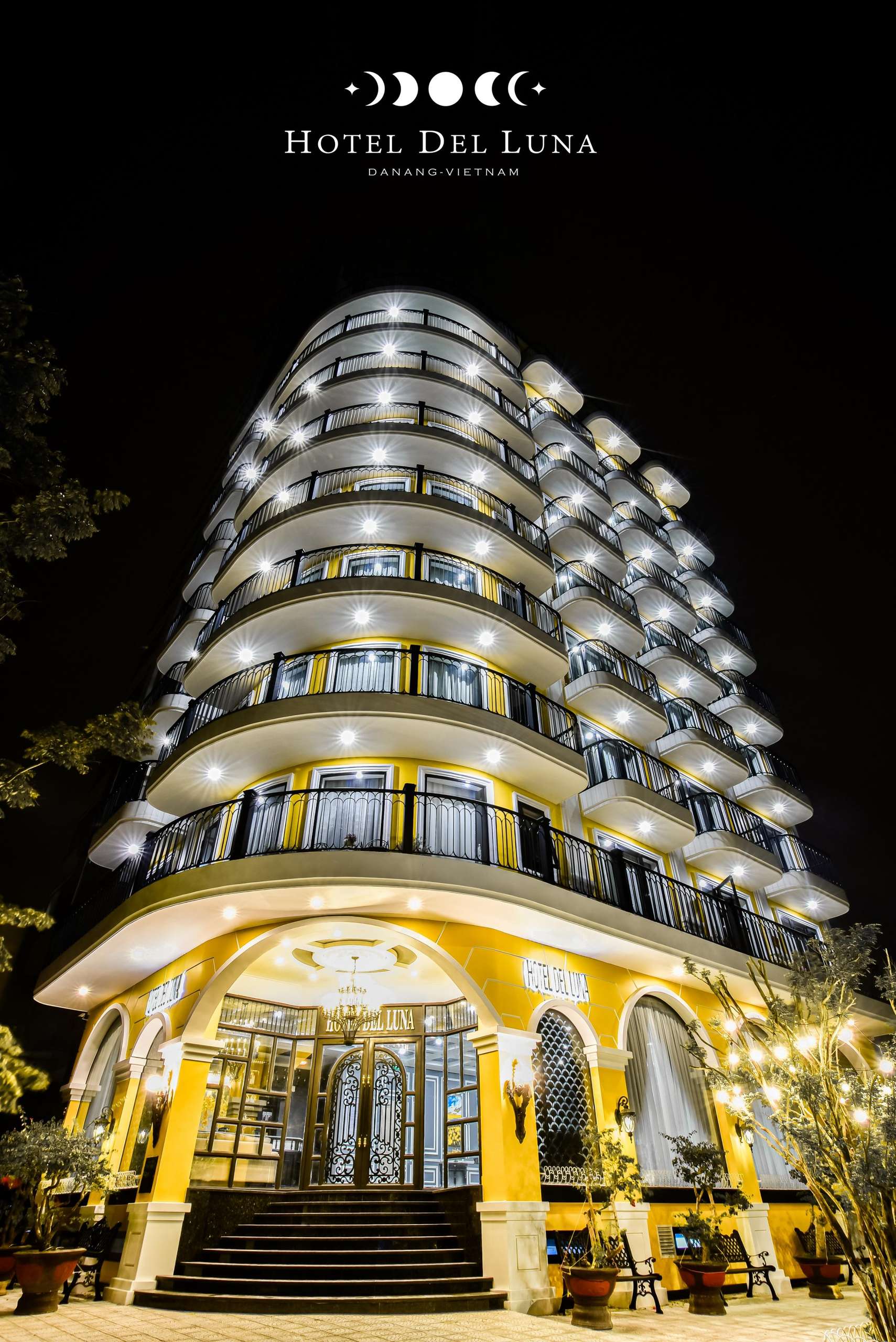 Hotel Del Luna khách sạn 3 sao gần biển Mỹ Khê