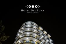 外部的 Hotel Del Luna