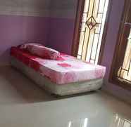 Kamar Tidur 3 Villa NADFAR