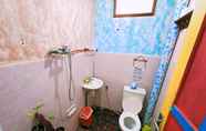 Toilet Kamar 7 Lovina Loca