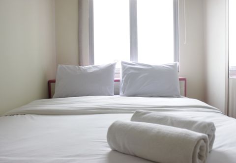 Bilik Tidur Spacious 2BR Apartment near Exit Tol at Buah Batu Park By Travelio