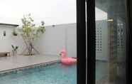 Kolam Renang 5 Maerim Pool House by KOLME