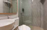 In-room Bathroom 6 Muara Hotel Bukittinggi