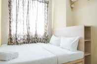 ห้องนอน Strategic and Comfy 2BR at Menteng Square Apartment By Travelio