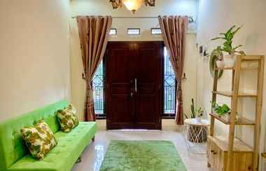 Lobi 2 Krisyan Homestay