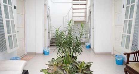 Lobby 2 Singgahsini Rumah Putih Mlati Yogyakarta (Female Only)