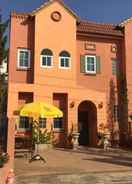 LOBBY Bella Tuscany Townhome