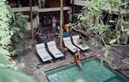 Hồ bơi 4 Outpost Ubud Penestanan Coliving & Coworking