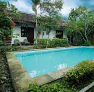 Kolam Renang 4 Villa Pondok Ijo 