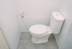 In-room Bathroom 4 Bright Studio Apartment at Urban Heights Residences BSD City By Travelio