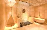 In-room Bathroom 7 La Berceuse Villas