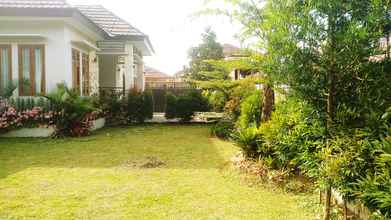 Exterior 4 Villa R 9 Cisarua Puncak