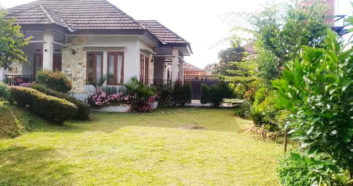 Exterior Villa R 9 Cisarua Puncak