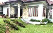 Lobi 4 Villa R 9 Cisarua Puncak