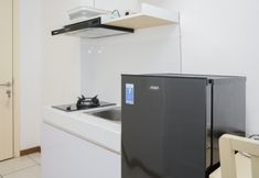 Common Space 3 Comfort Studio Apartment M-Town Residence with Garden View By Travelio