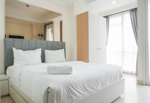 Bedroom Best Studio at Menteng Park Apartment with Pool View By Travelio