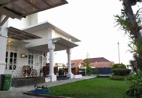 Exterior Guest House Dago Ethnics