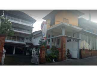 Exterior 2 Wisma & Kantin Amanda