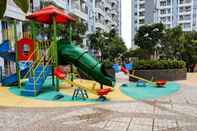 Entertainment Facility Luxurious Modern Studio Apartment at Tanglin Tower Supermall Mansion By Travelio