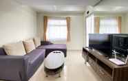 Ruang Umum 4 Comfy 3BR Apartment at Grand Asia Afrika Bandung By Travelio