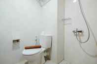 In-room Bathroom Nice and New Studio at Evenciio Margonda Apartment By Travelio