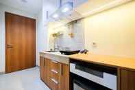 พื้นที่สาธารณะ Nice and New Studio at Evenciio Margonda Apartment By Travelio