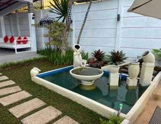 ภายนอกอาคาร 2 VILLA SINDANG RESTU VILLA SR 11 PRIVATE POOL