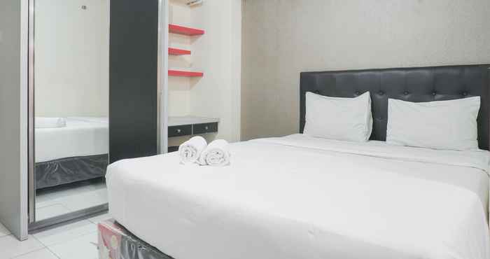 Bedroom Comfortable & Nice Studio at Kebagusan City By Travelio