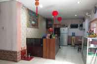 Lobi First Inn Hotel