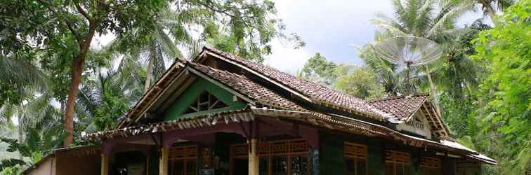 Lobi Homestay ENDRO